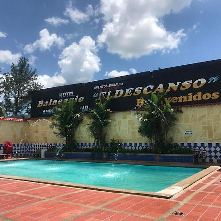 Hotel Y Balneario El Descanso Villavicencio Eksteriør billede